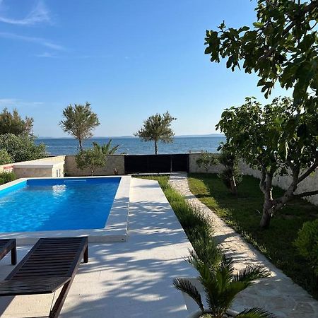 Holiday House Laura Vir Exterior foto