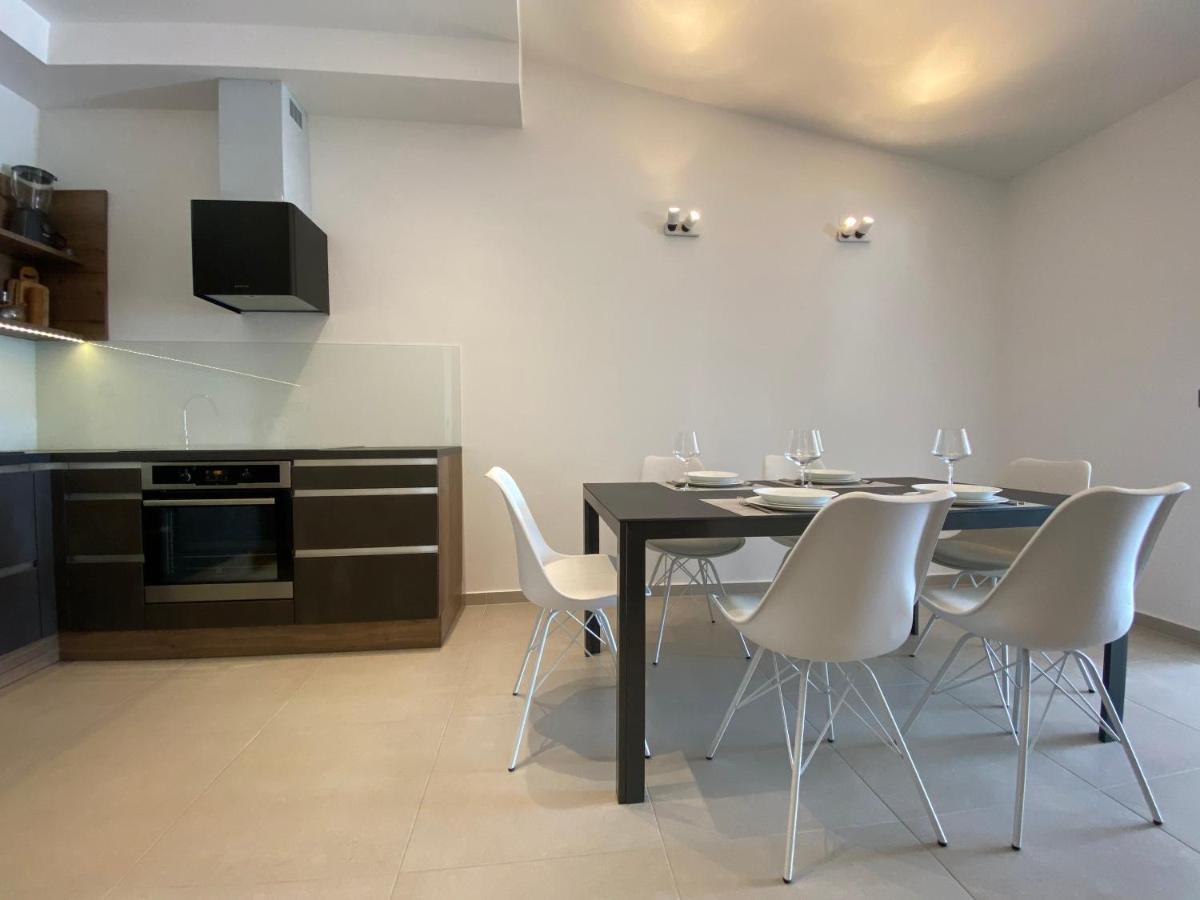 Holiday House Laura Vir Exterior foto