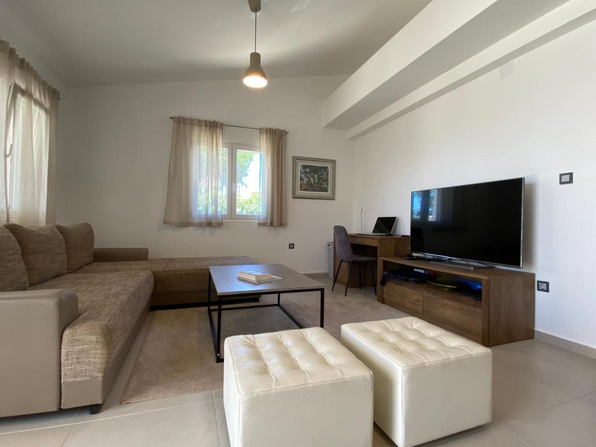 Holiday House Laura Vir Exterior foto